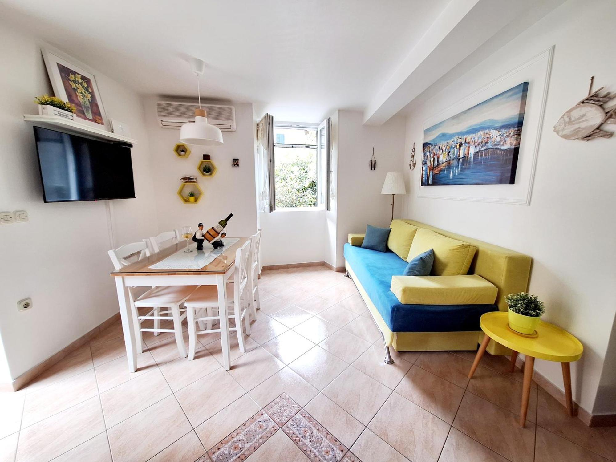 Apartment Megi In Supetar Historical Core Extérieur photo